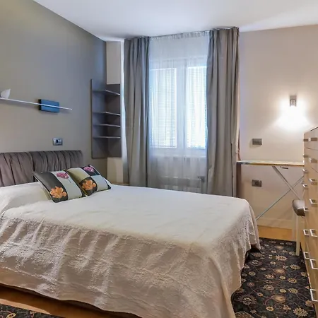 Stylish One-bedroom Flat With Amazing View By Flat Mаnаger Apartamento *