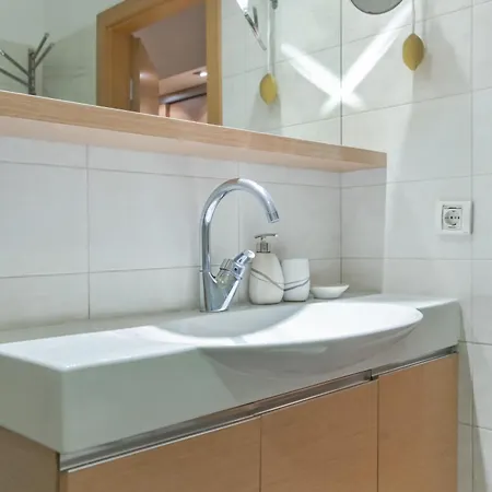 Διαμέρισμα Stylish One-bedroom Flat With Amazing View By Flat Mаnаger Σόφια