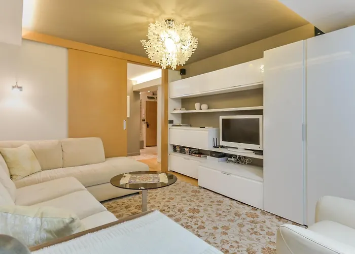 Stylish One-bedroom Flat With Amazing View By Flat Mаnаger Apartament